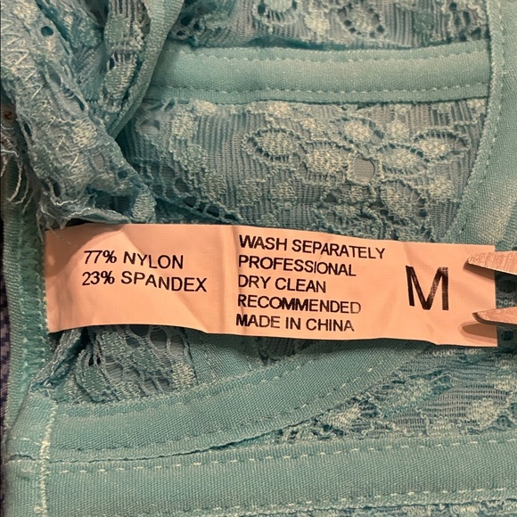 NWT Blue Medium Lace Bustier Top with adjustable straps - Picture 5 of 6